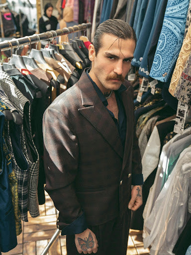 How to Find the Perfect Fit in Retro Clothing